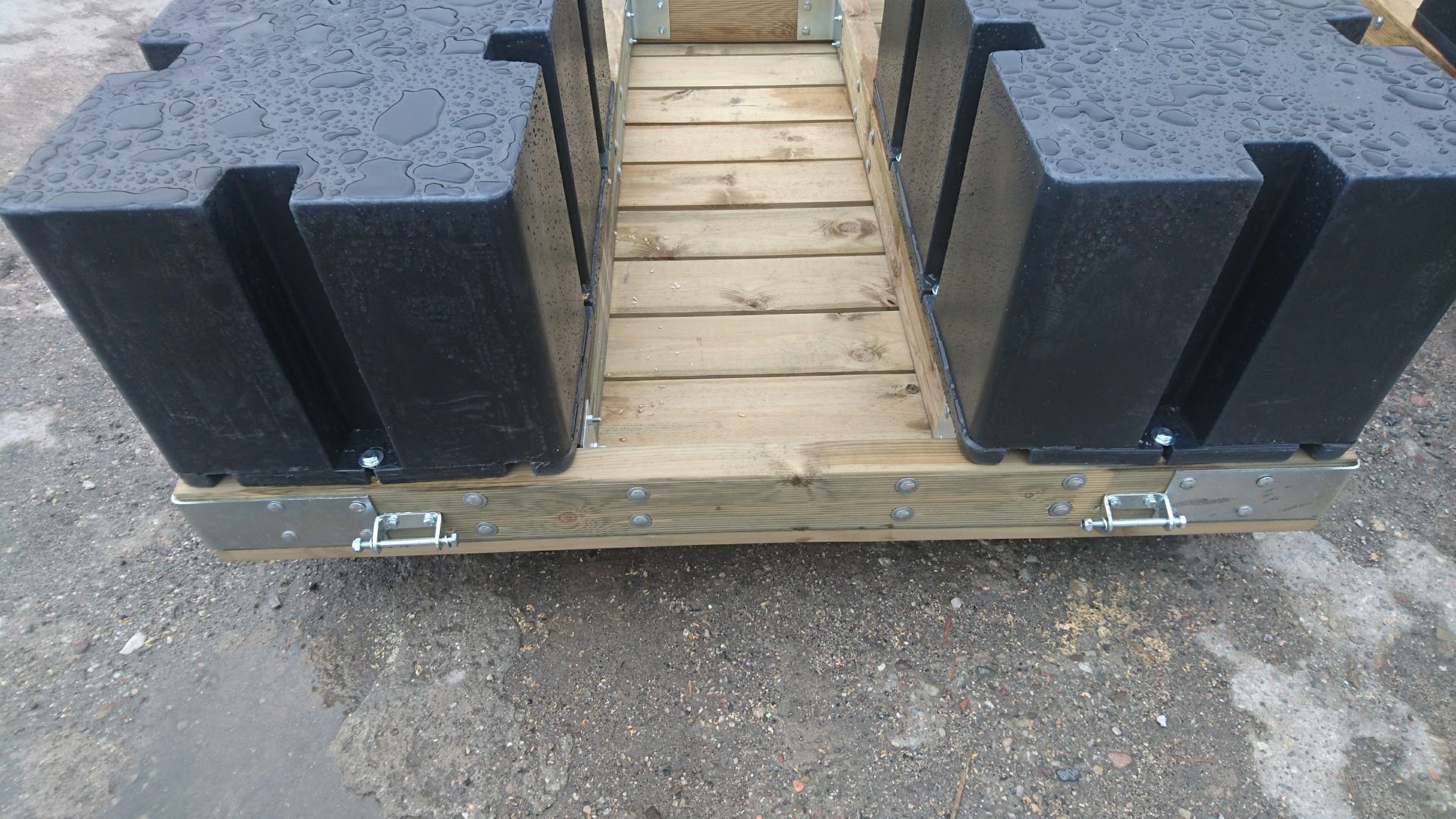Pontoon black 200l. 100 x 50 x 42 cm